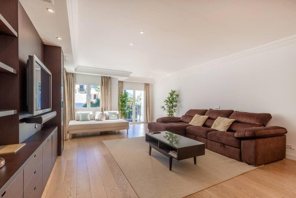 Bright Elegant 3Bdr Apartment In Puerto Banus Марбелья Екстер'єр фото